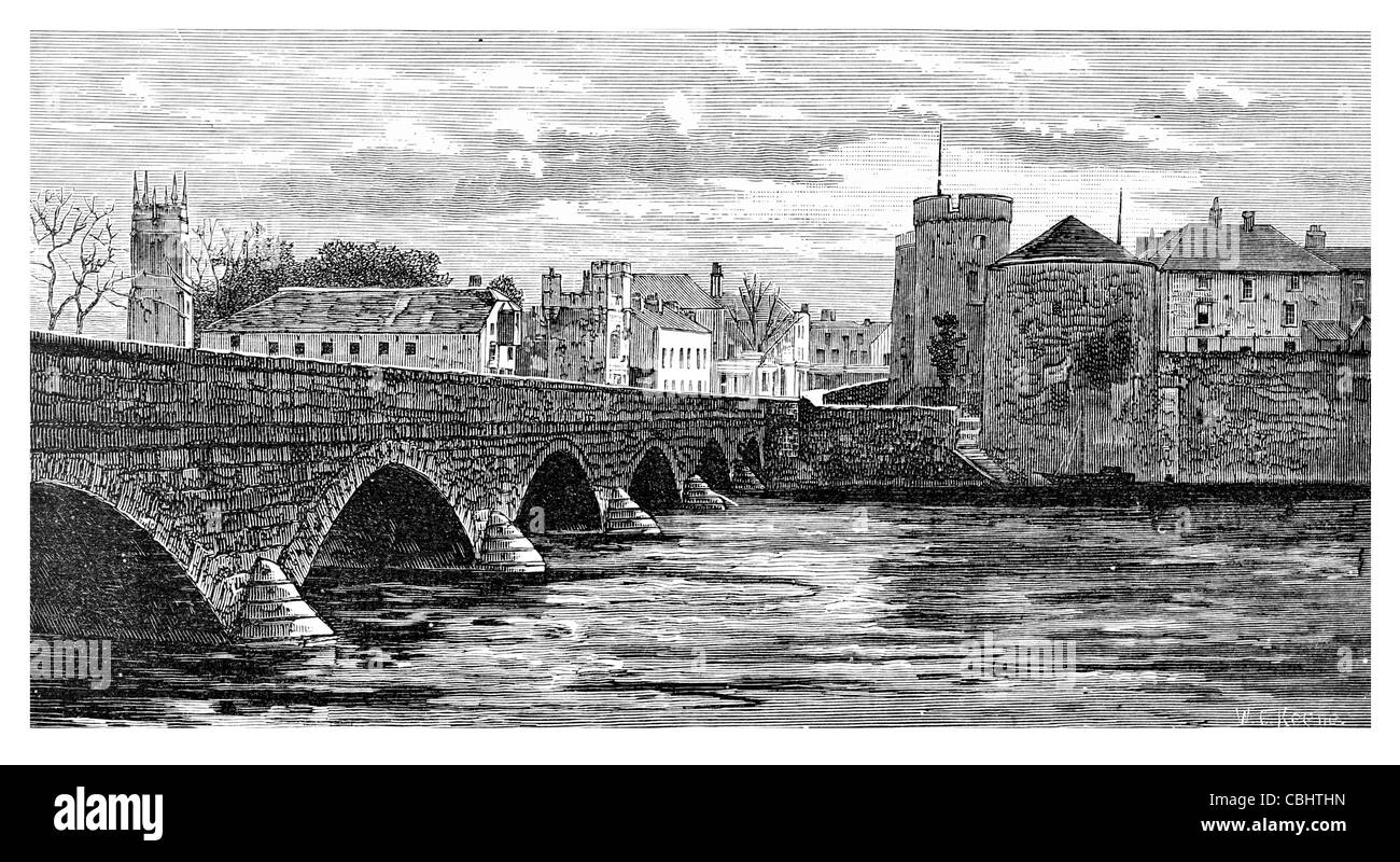 Thomond Bridge King John's Castle King's Island Limerick Ireland River Shannon tower tourist tourism attraction Stock Photo
