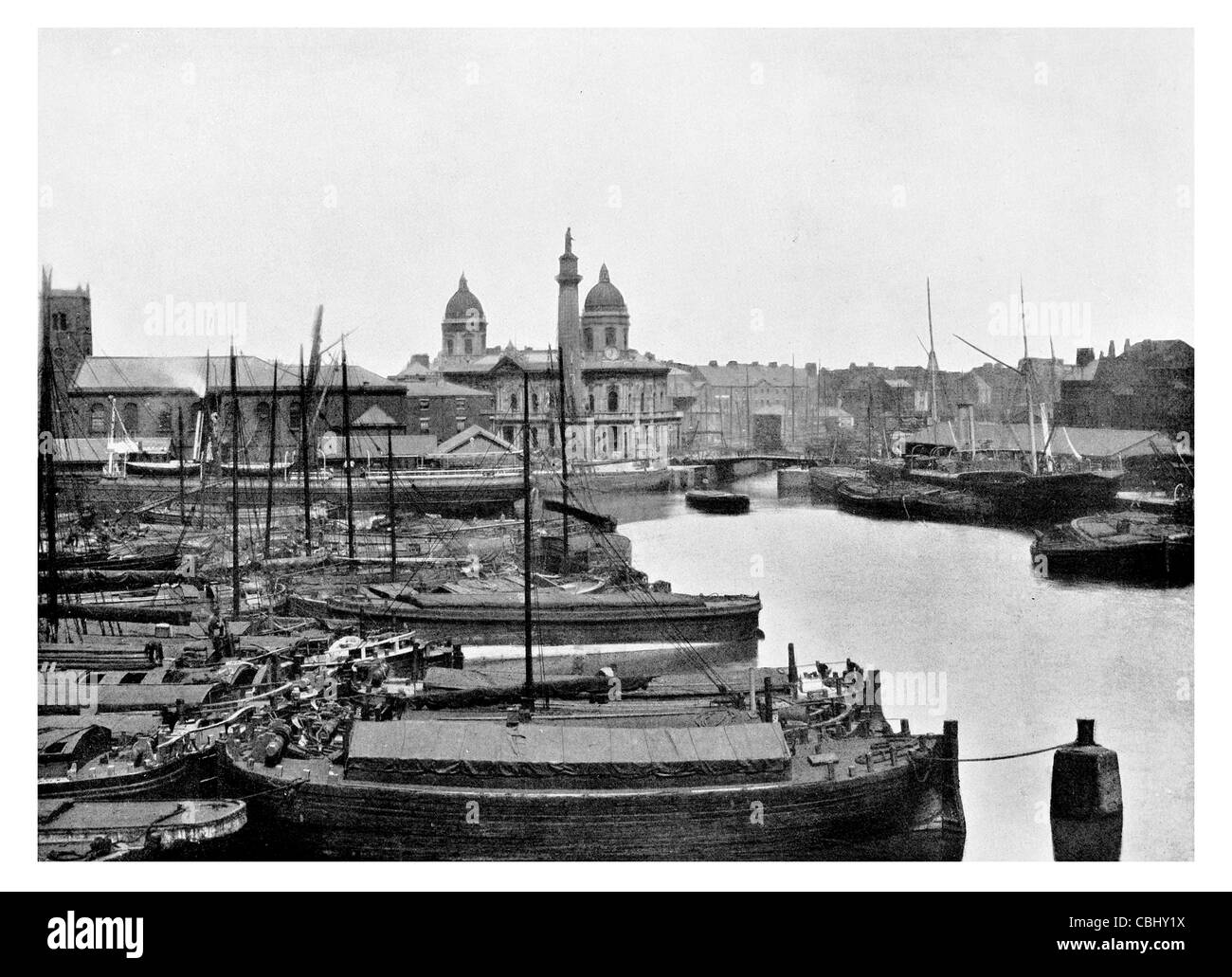 Kingston upon Hull Prince's Dock Wilberforce memorial and dock offices Pier Yorkshire England River Humber estuary industry Stock Photo