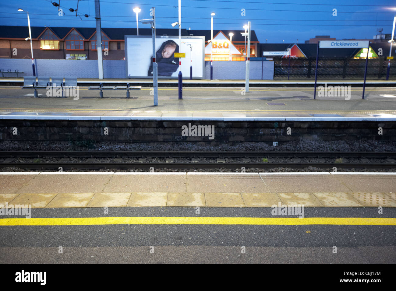 dawn at platform edge cricklewood rail train station london england united kingdom uk Stock Photo
