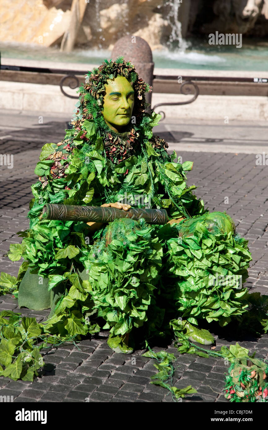 Rome piazza navona street entertainer hi-res stock photography and ...