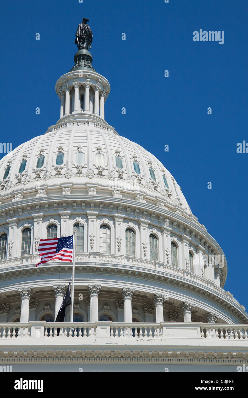 United states capitol building view hi-res stock photography and images ...