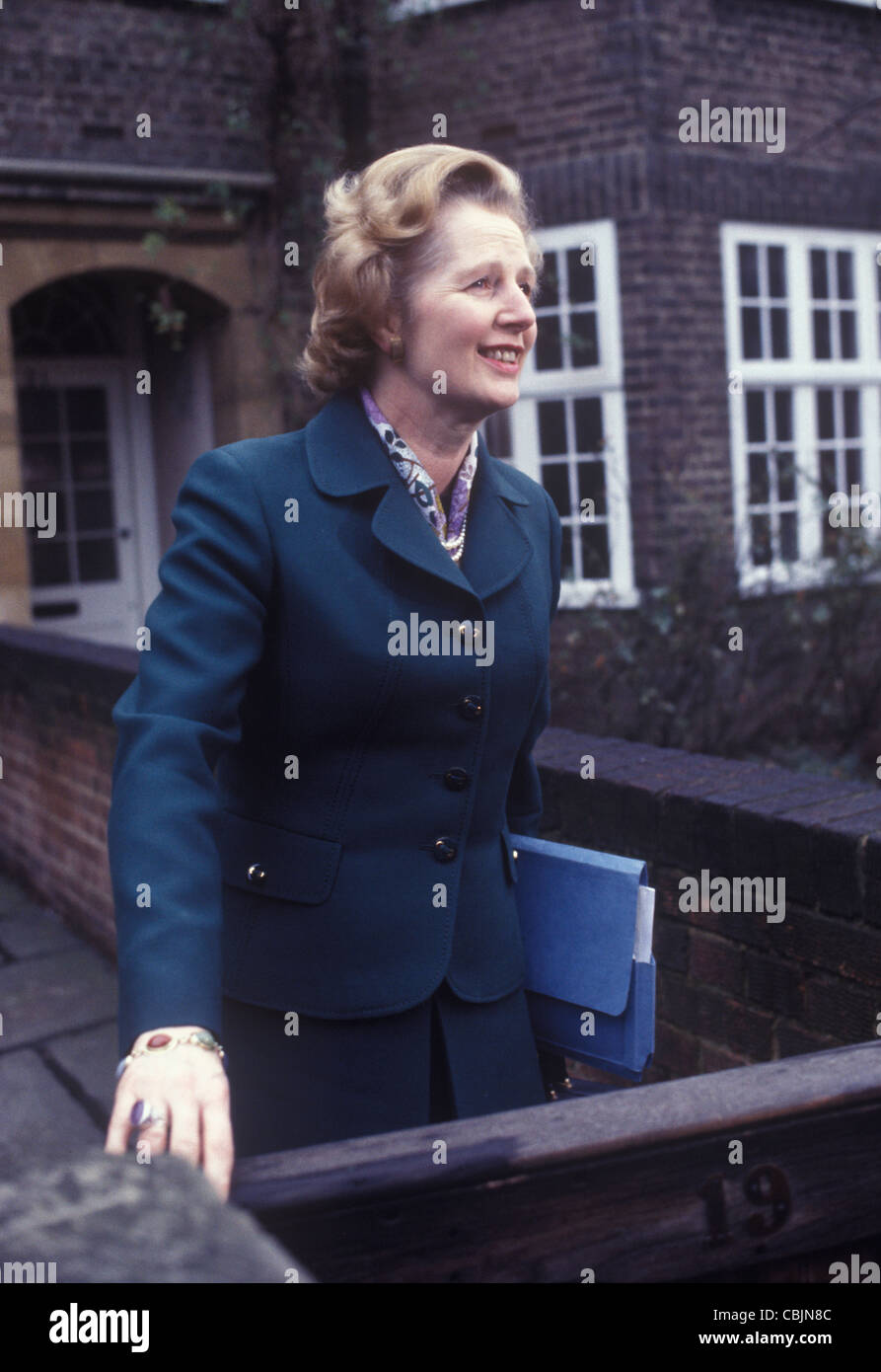 Maggie Margaret Thatcher outside her home in 19 Flood Street, Chelsea London. 1979 1970S during General Election campaign HOMER SYKES Stock Photo