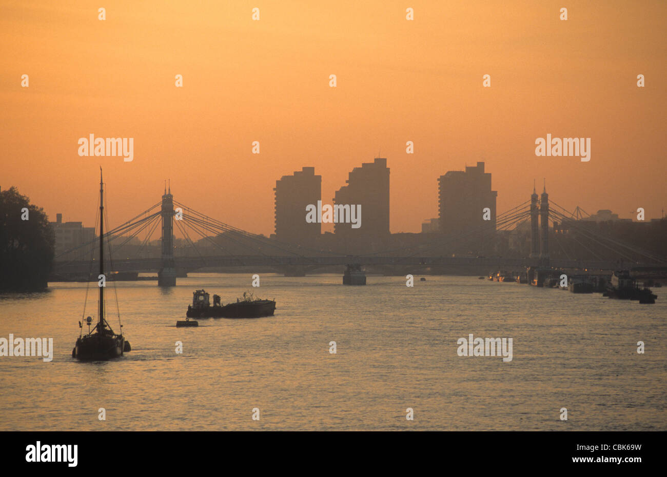 River Thames and Albert Bridge at sunset Stock Photo - Alamy