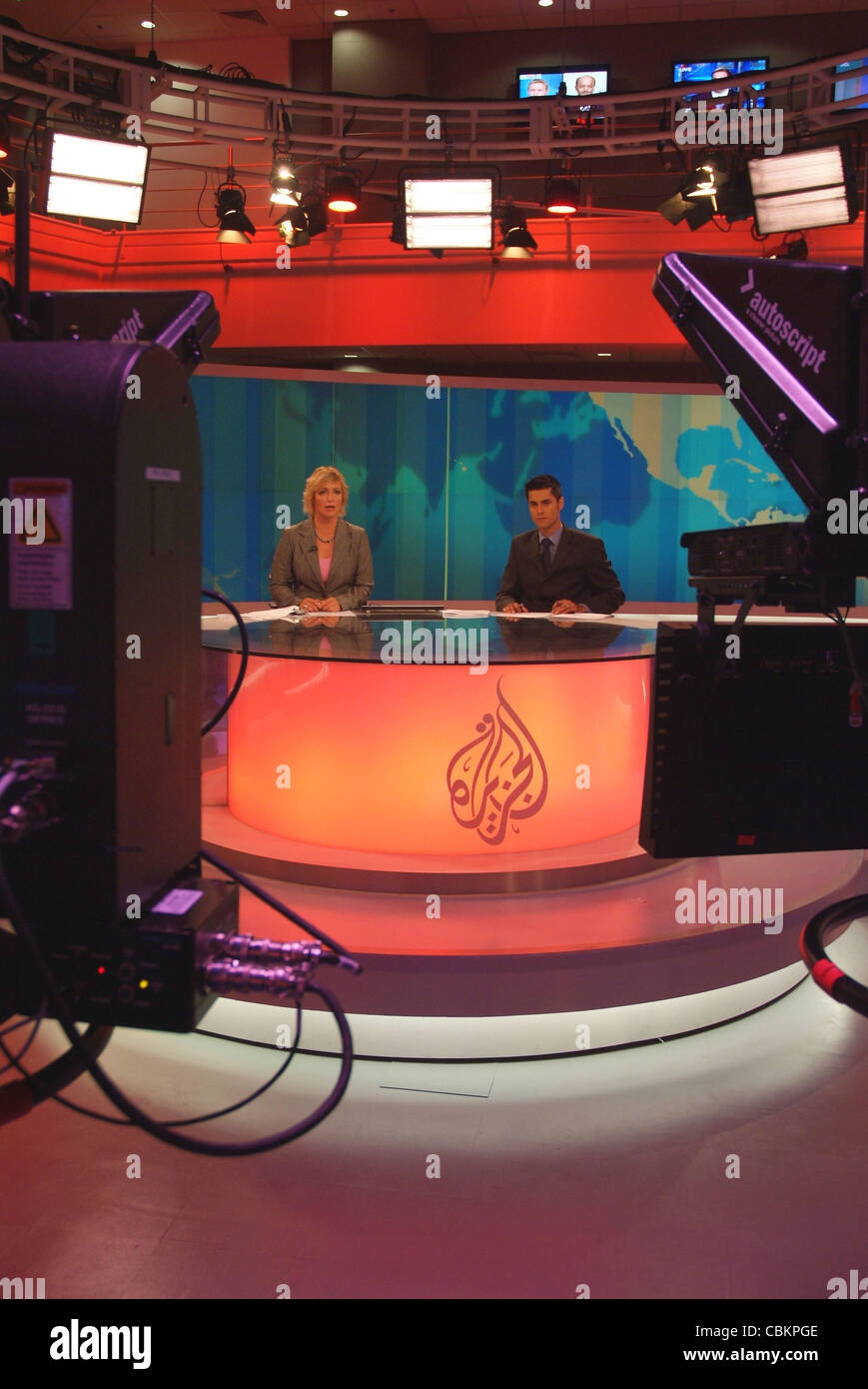 News anchor jane dutton delivering hires stock photography and images