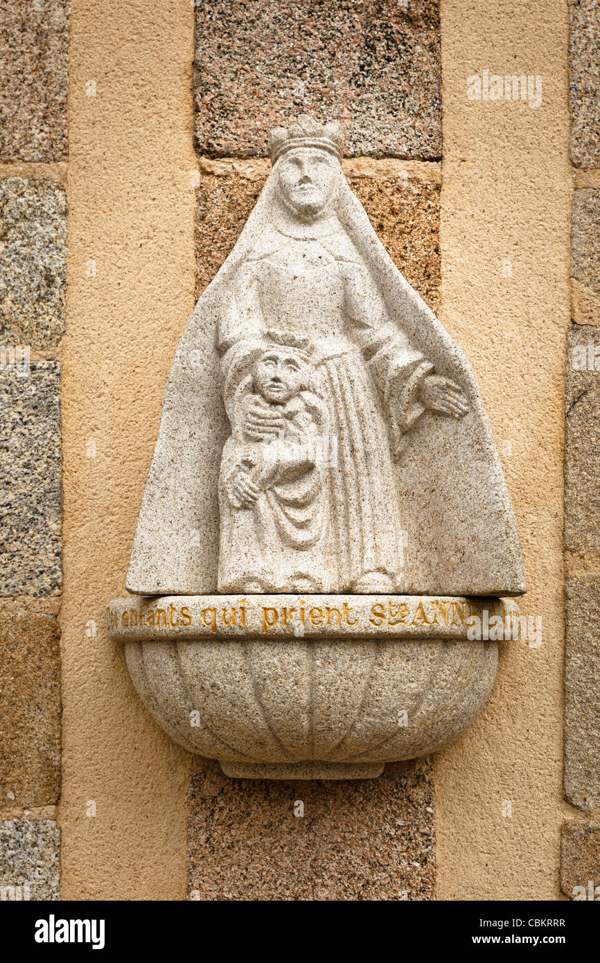 Statue religious anne mary hi-res stock photography and images - Alamy