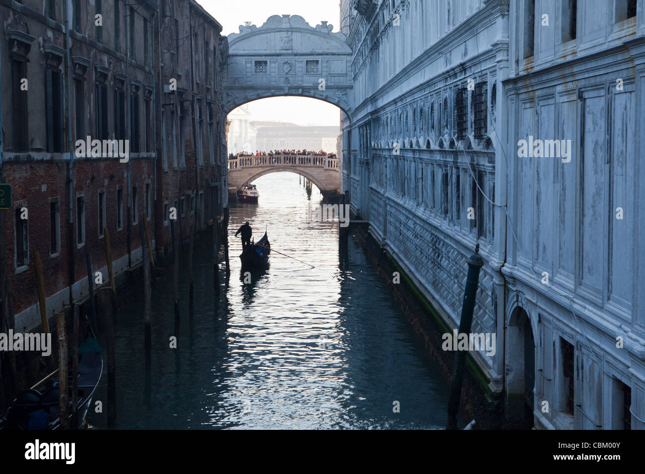Gondola venice bucket list hi-res stock photography and images - Alamy