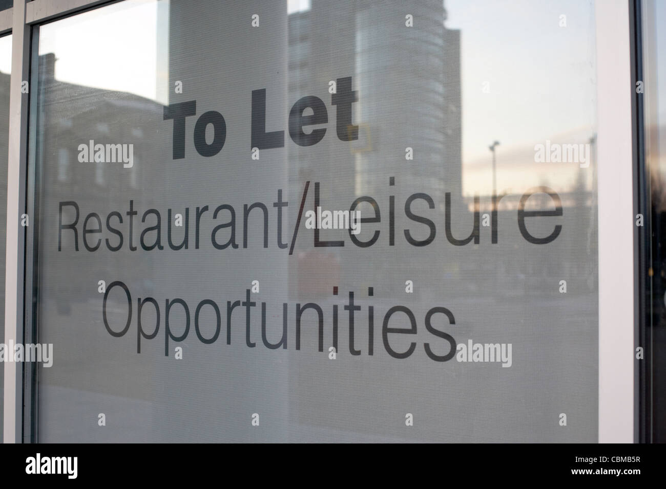 to let restaurant office opportunites sign in unleased empty commercial premises in belfast northern ireland uk united kingdom Stock Photo