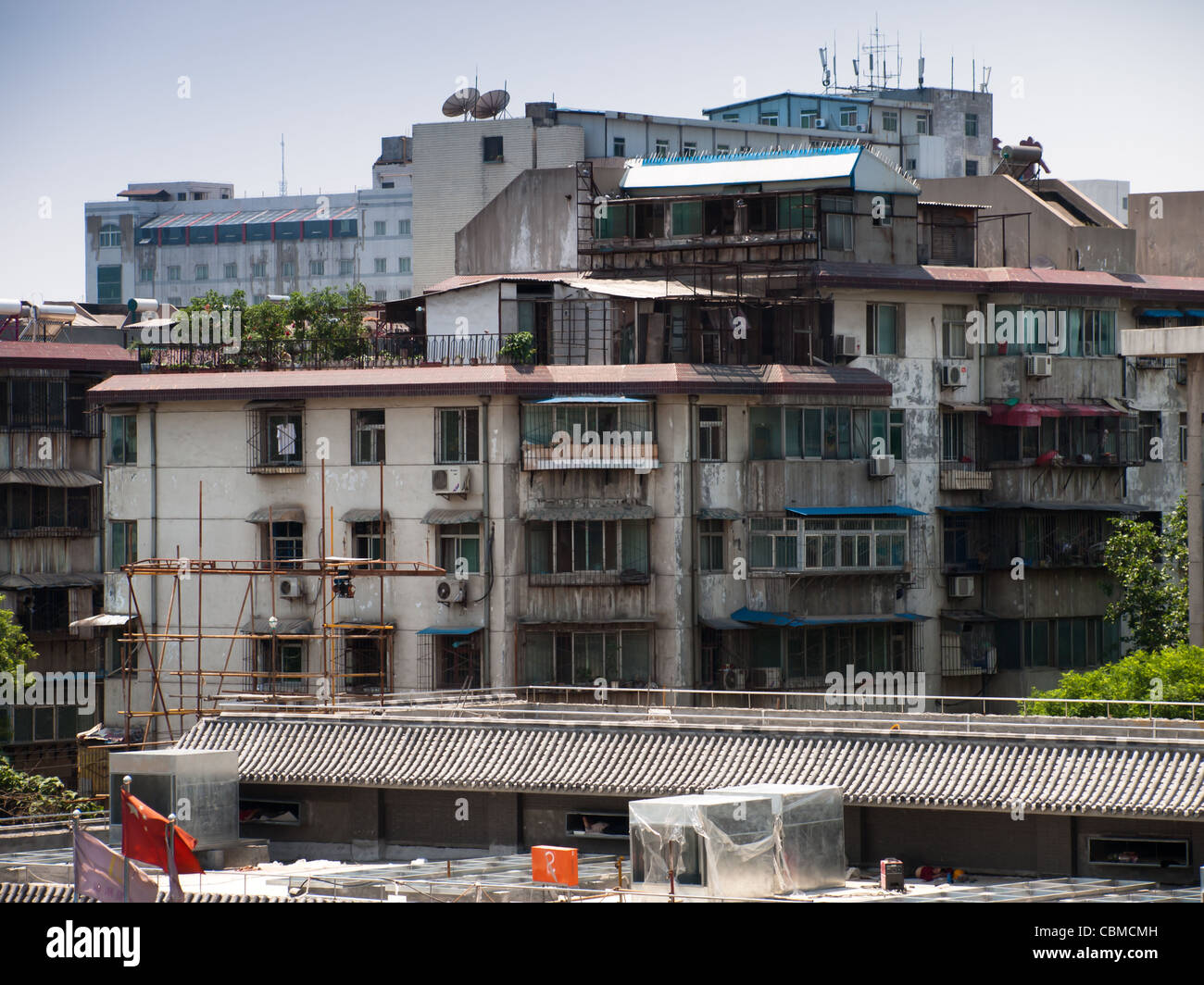 Long Rundown Building Multistory temple hi-res stock photography and images - Alamy