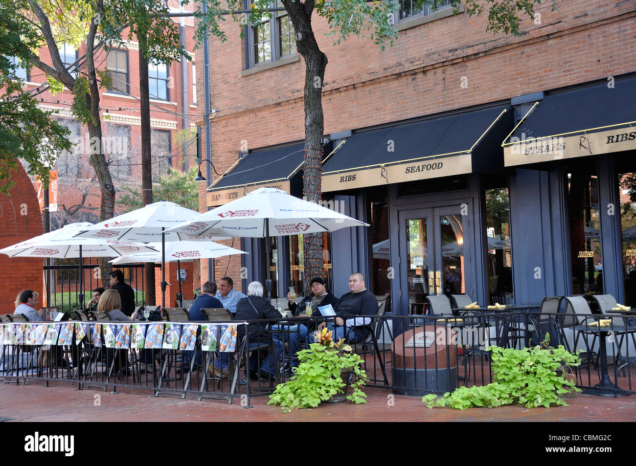 Restaurant, West End in Downtown Dallas, Texas, USA Stock Photo Alamy