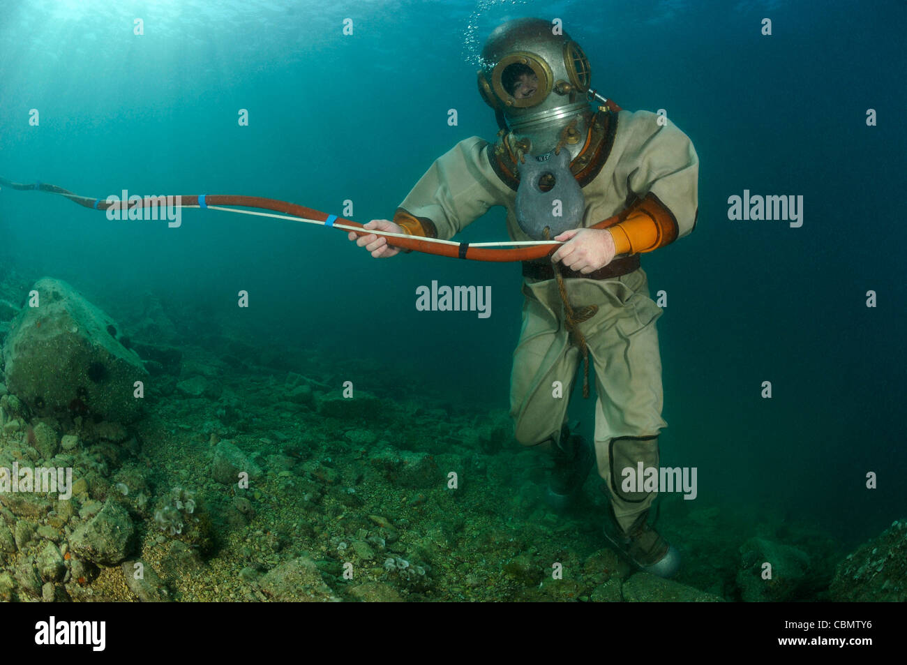 Hard Hat Diver High Resolution Stock Photography And Images Alamy