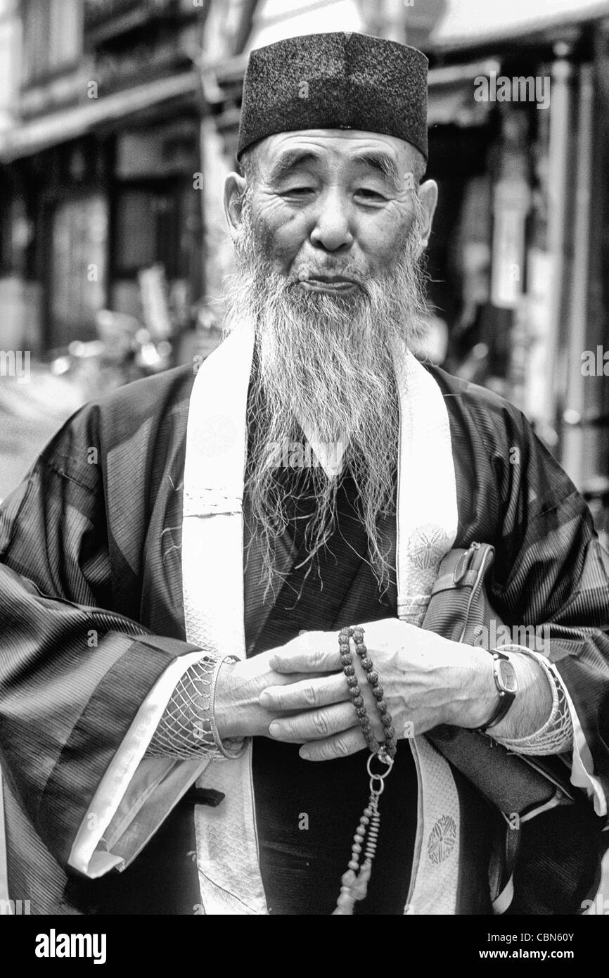 Japanese buddhist priest Black and White Stock Photos & Images - Alamy