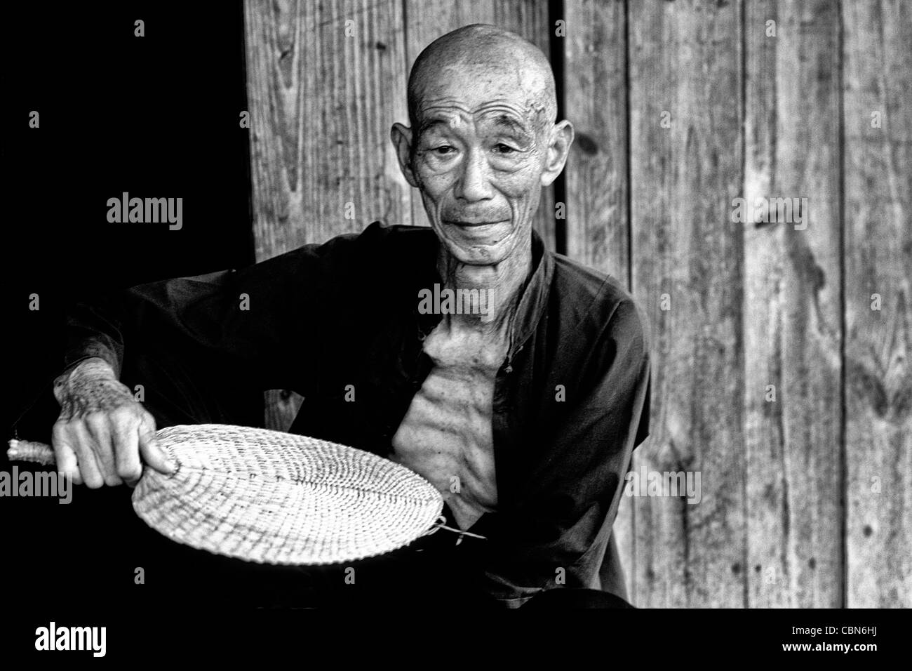 Asia china portrait old man Black and White Stock Photos & Images - Alamy