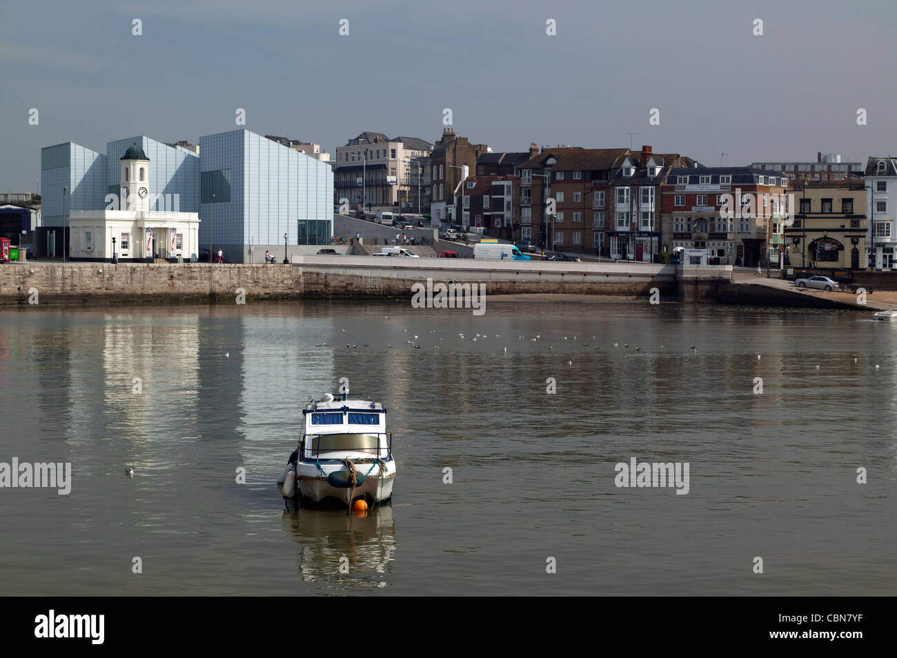View of the new The Turner Contermporary art gallery, Margate Harbour, Margate, Kent Stock Photo