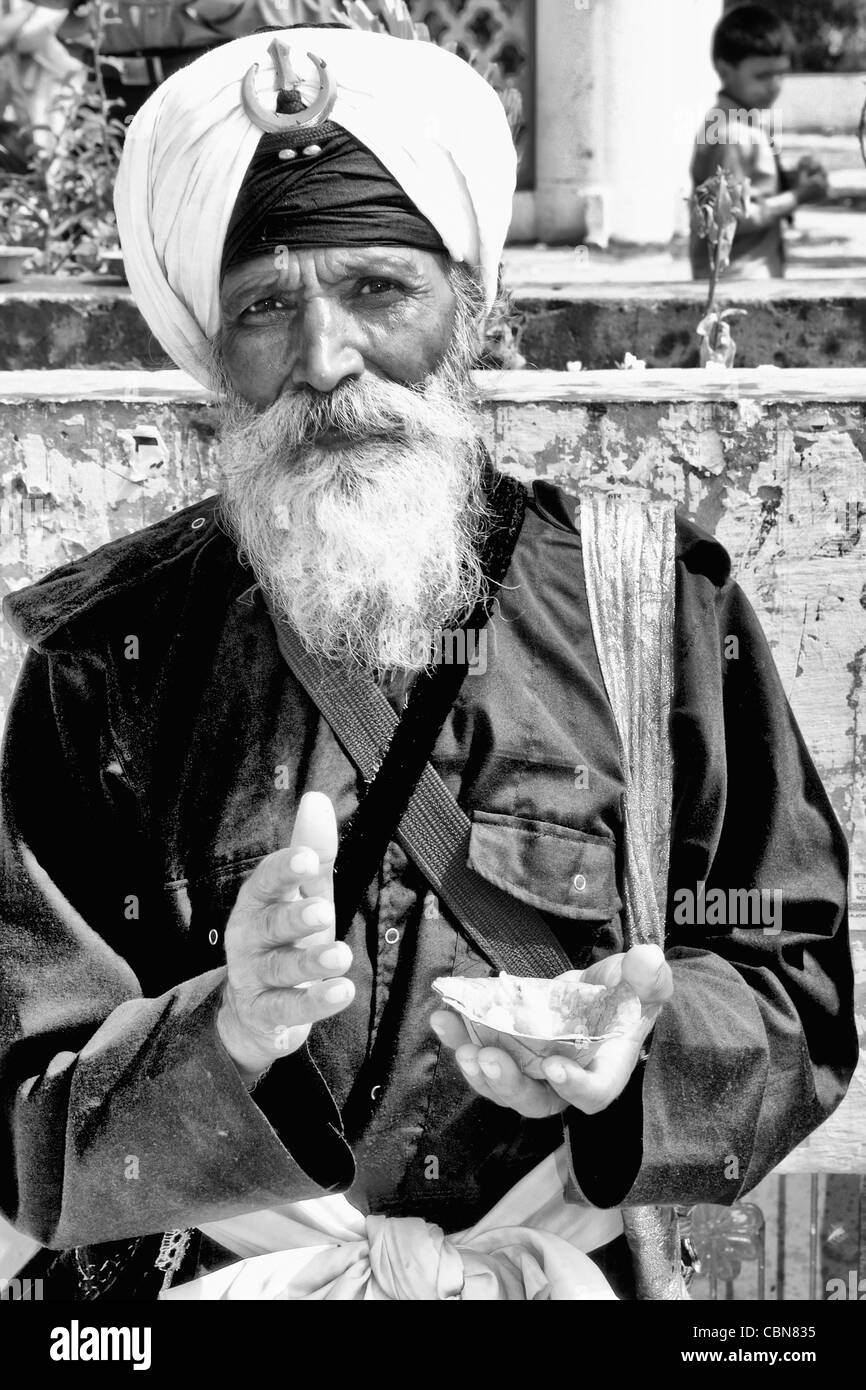Portrait of colorful Sika Hindu religious man in famous Bangla Shib