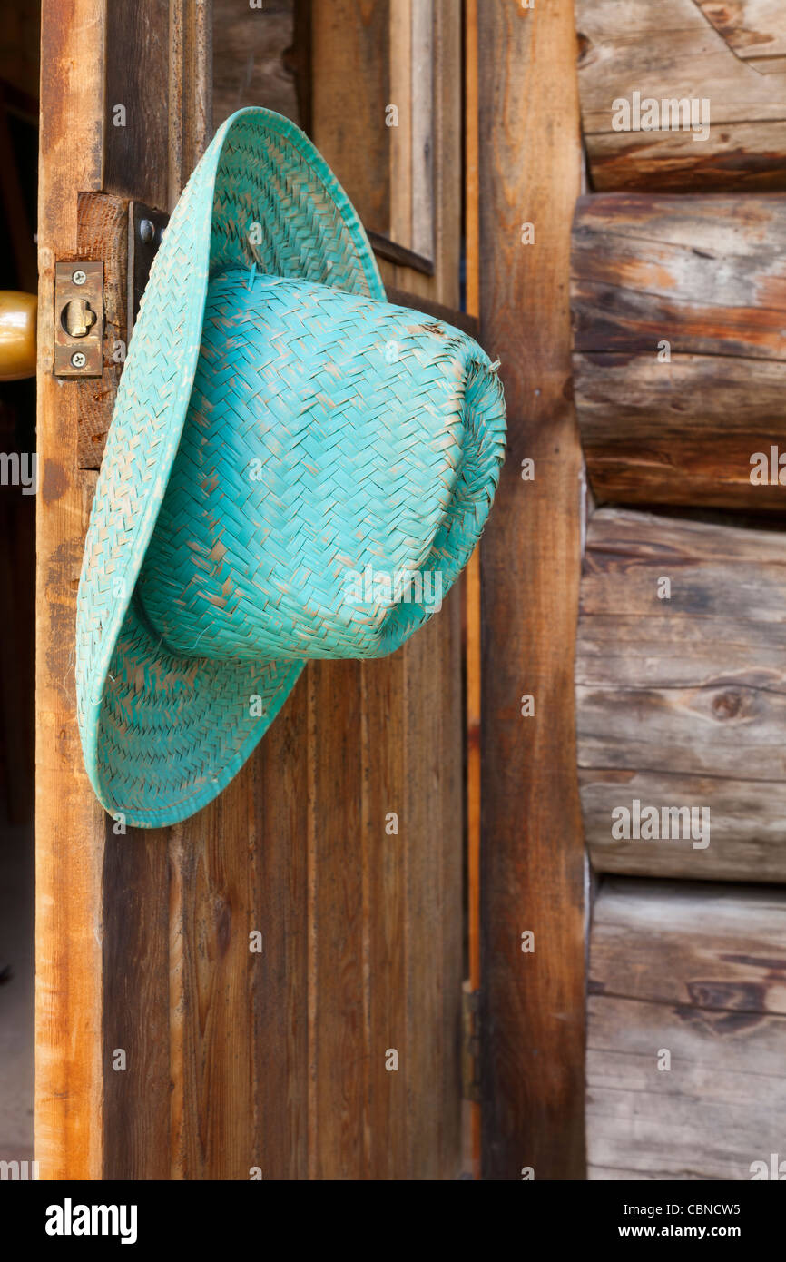 Old cowboy hat hi-res stock photography and images - Alamy