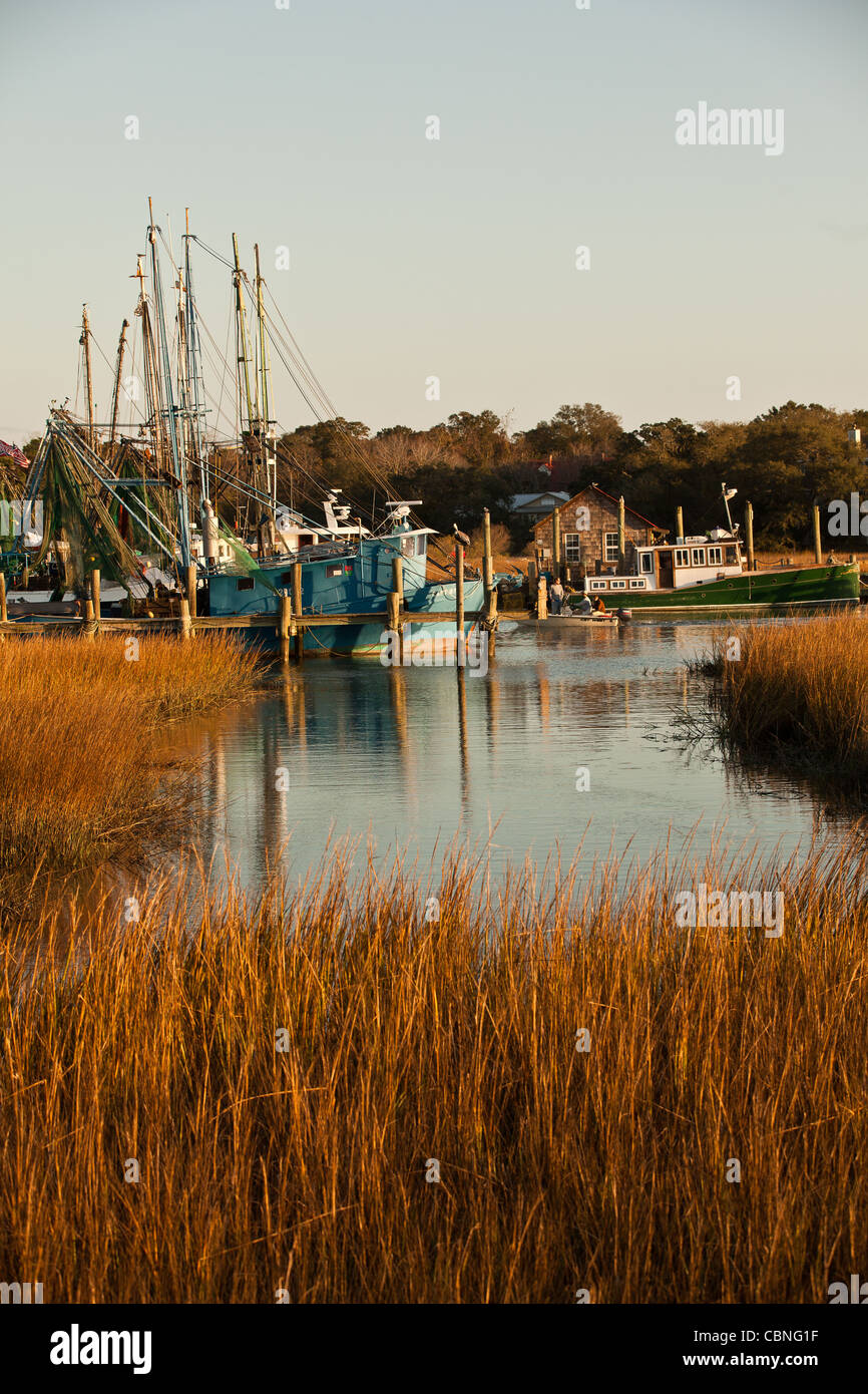 Shrimp boats hi-res stock photography and images - Alamy