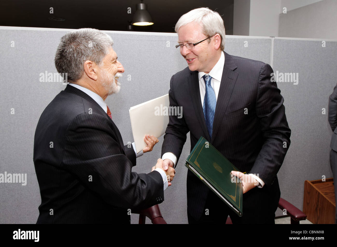Australian Foreign Minister Kevin Rudd with Ambassador Celso Luiz Nunes Amorim, Minister for External Relations, Brazil, during Stock Photo