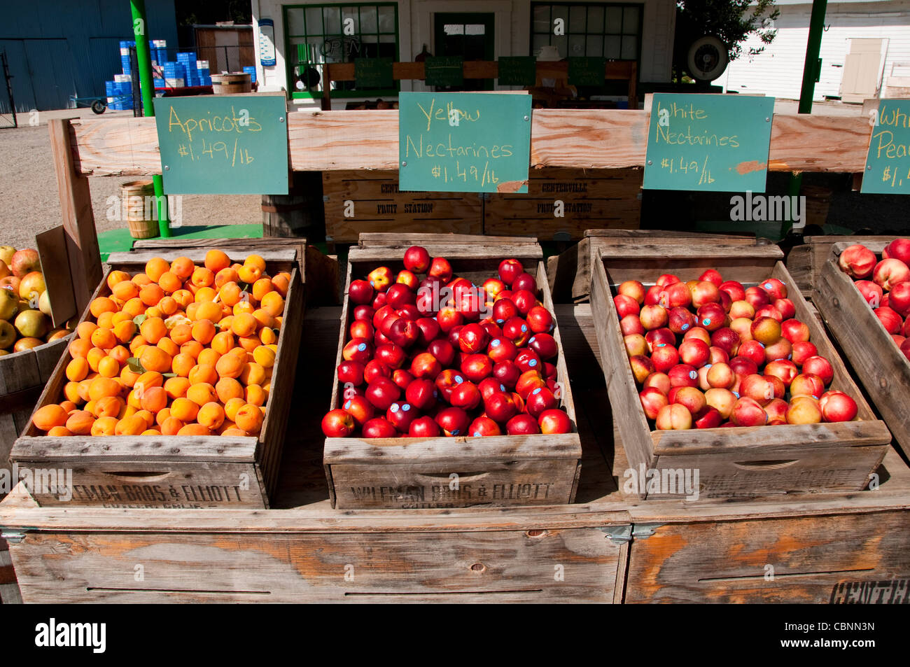 Roadside fruit stand near Fresno in Centreville California on road to Stock Photo - Alamy