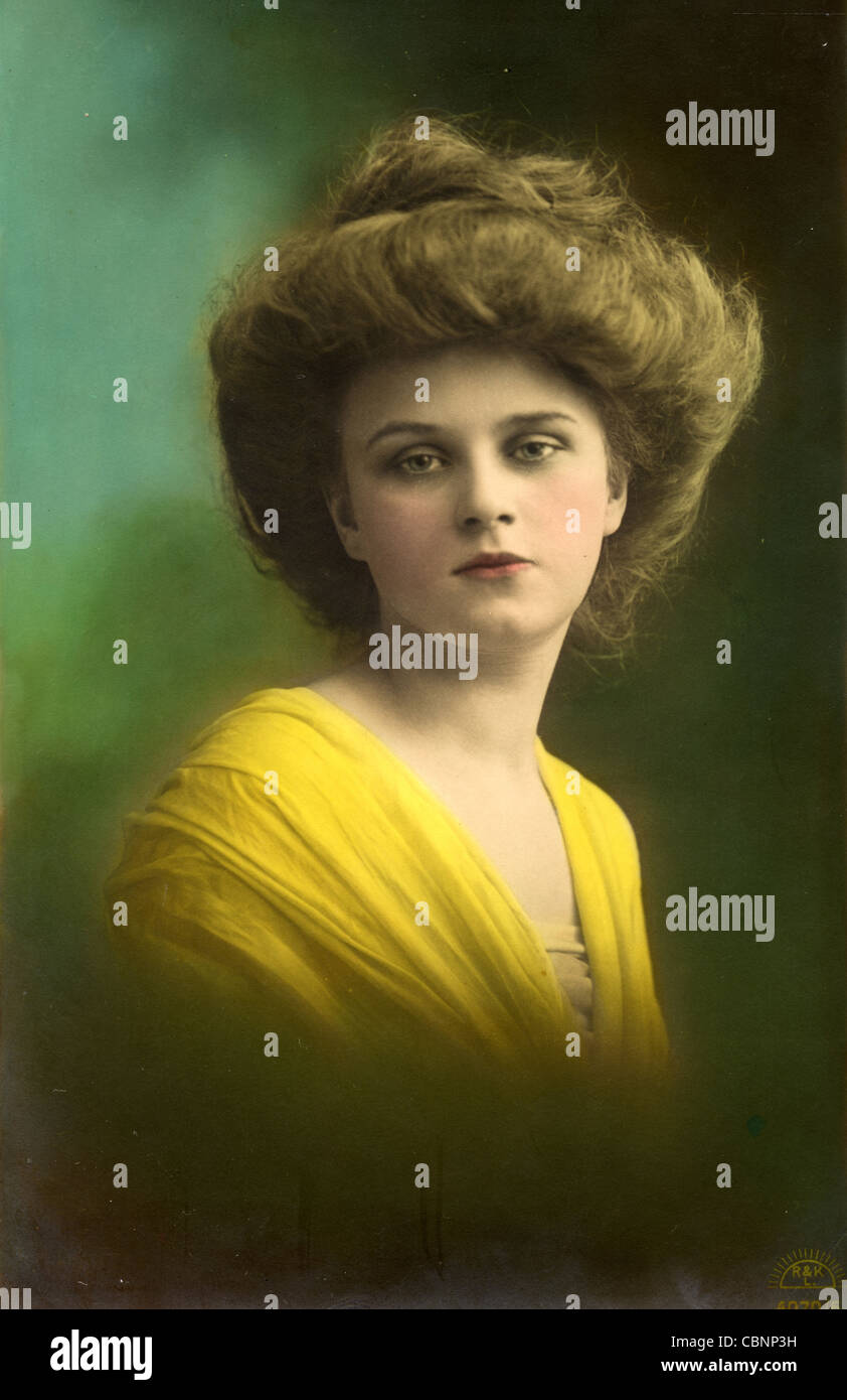 1910s woman dress hi-res stock photography and images - Alamy
