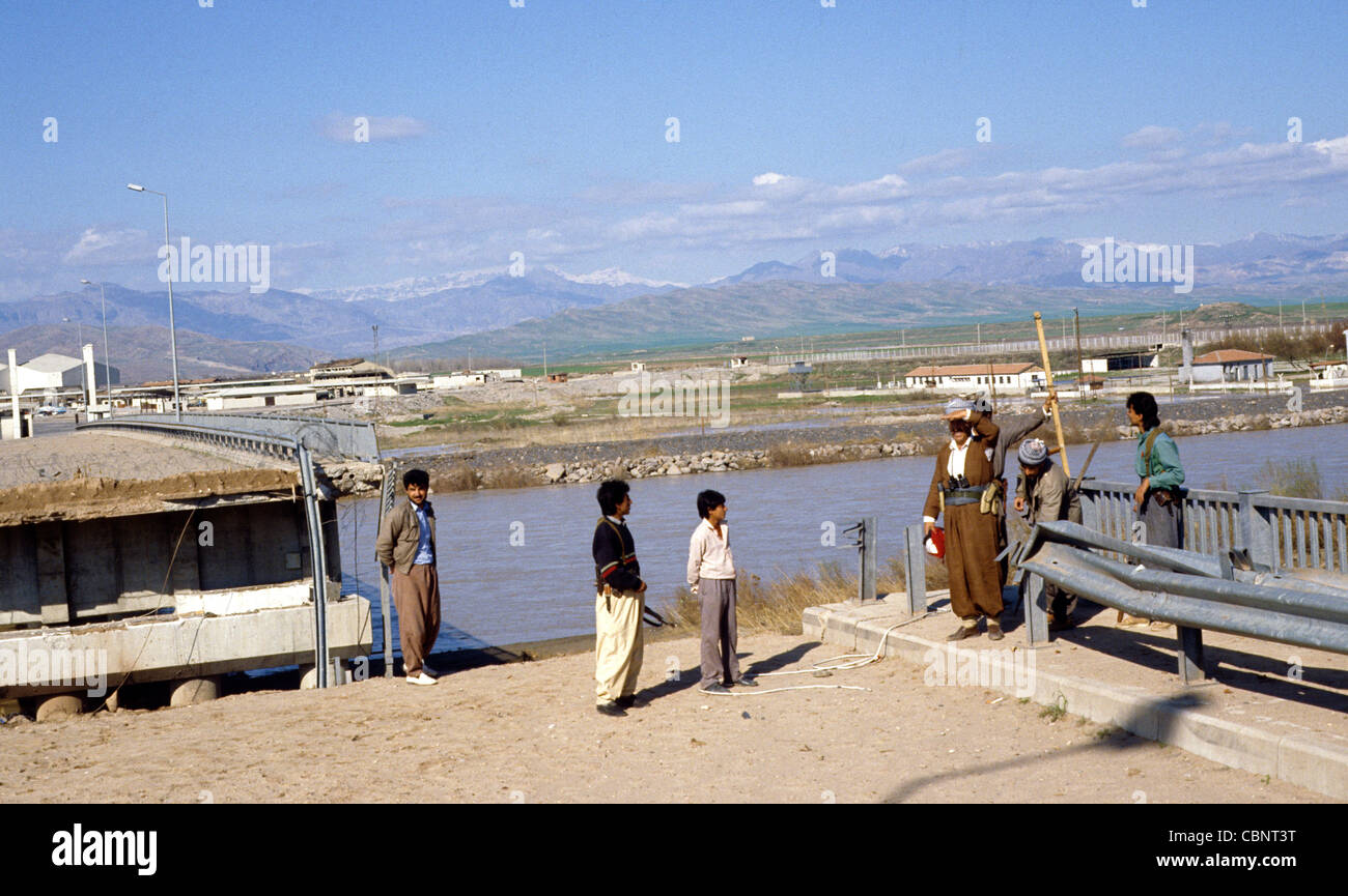 March 1991 Kurdish uprising at the end of the first Gulf War. Saddam Hussein's forces blew up the bridge between Iraq and Turkey Stock Photo