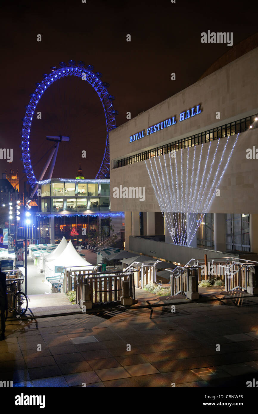 Royal Festival Hall and the London Eye at night, Southbank Centre ...