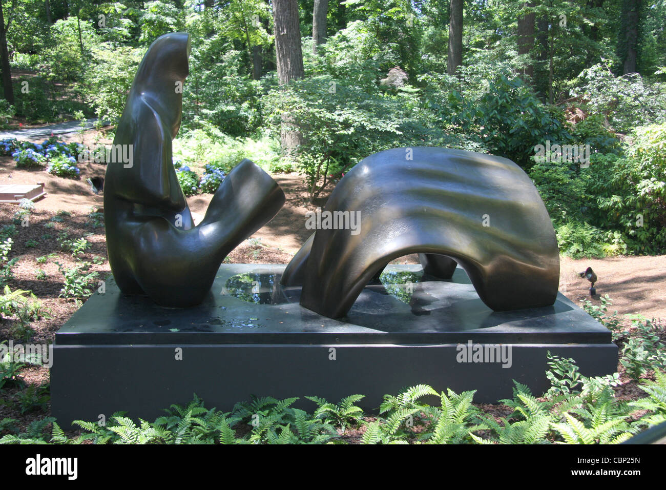 Henry Moore sculptures at Atlanta Botanical Garden Stock Photo - Alamy