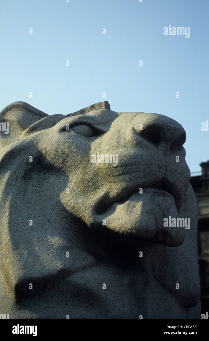 Great Britain, Scotland, Glasgow, lion statue square Stock Photo