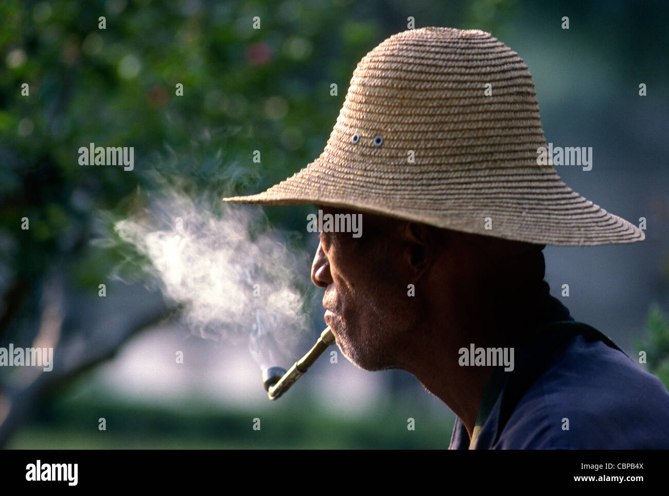 Man smoking pipe Xian Shaanxi China Stock Photo