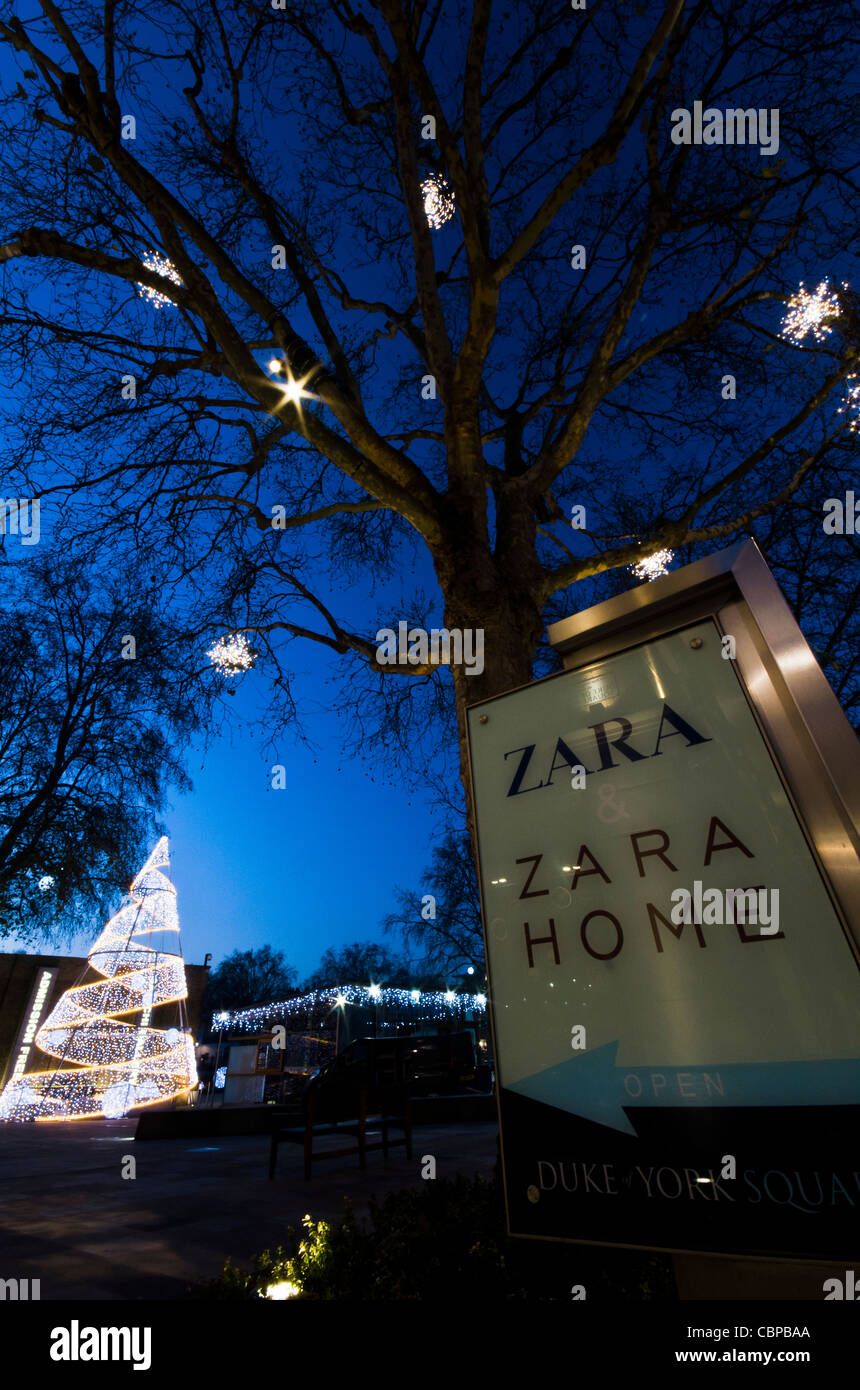 Christmas lights and decorations in Sloane Square Stock Photo Alamy