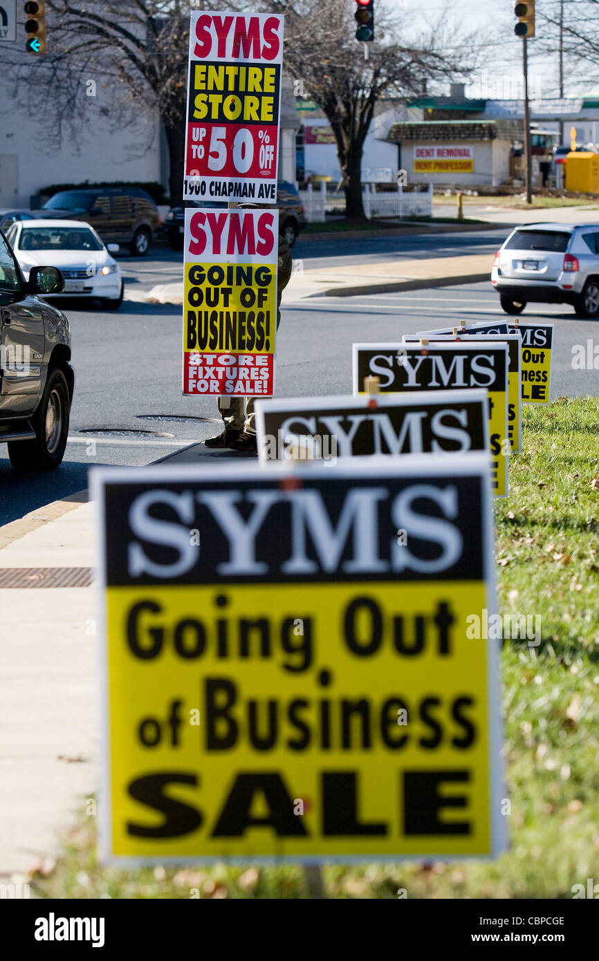 A Syms store going out of business sale. Stock Photo