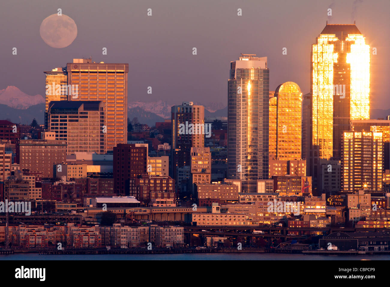 Full moon rising over Seattle, Washington, USA Stock Photo Alamy