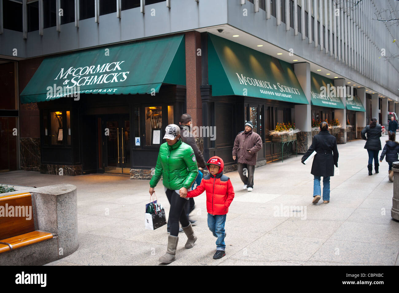 McCormick & Schmick's Seafood restaurant in Midtown Manhattan in New York Stock Photo Alamy