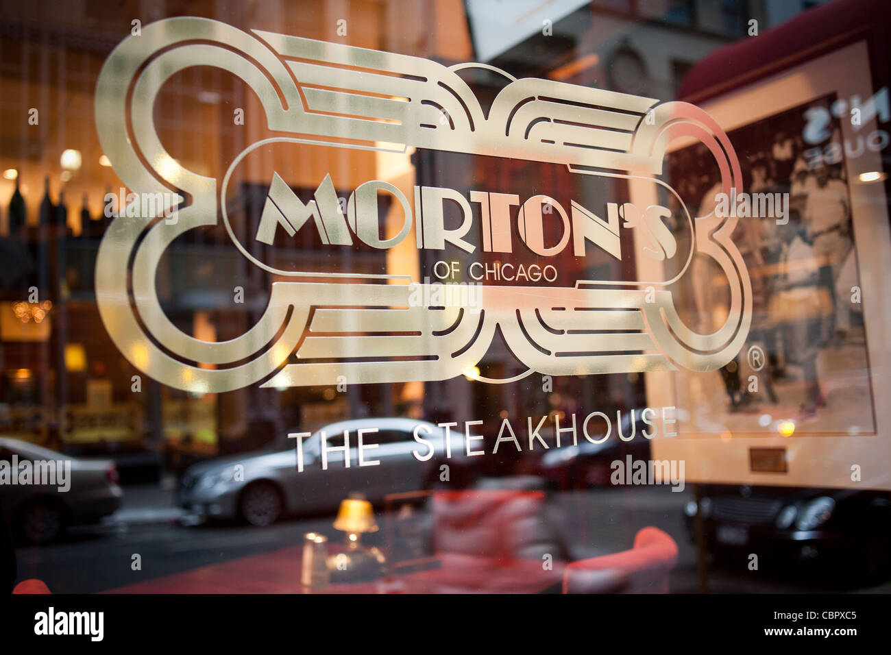 Morton's Steakhouse restaurant in Midtown Manhattan in New York Stock Photo