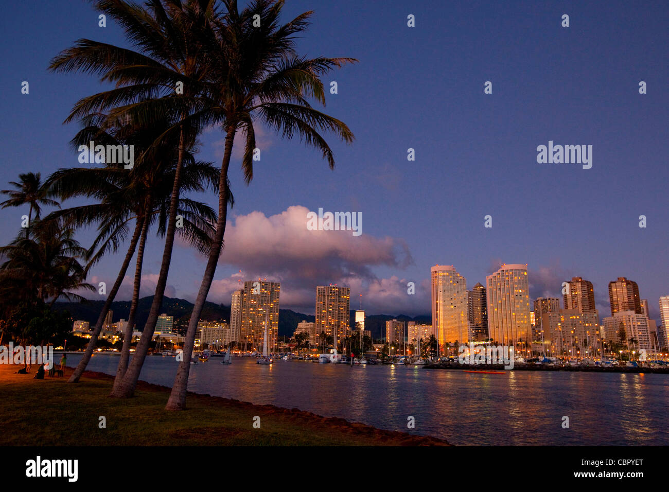 Ala Moana Beach Park, Waikiki, Honolulu, Oahu, Hawaii Stock Photo Alamy