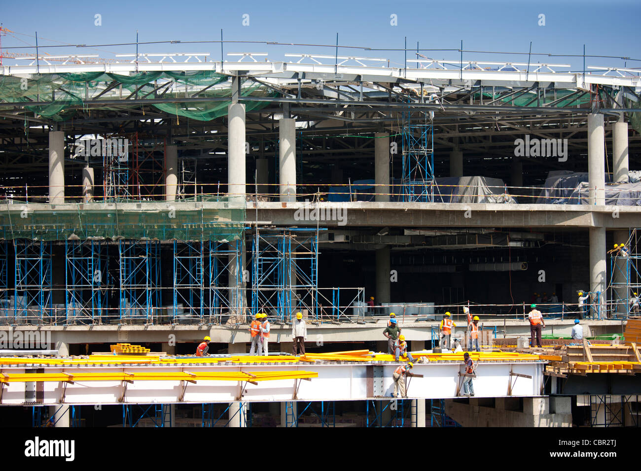 India's growing economy - construction of new terminal and shopping complex at Chattrapati Shivaji International Airport Mumbai Stock Photo