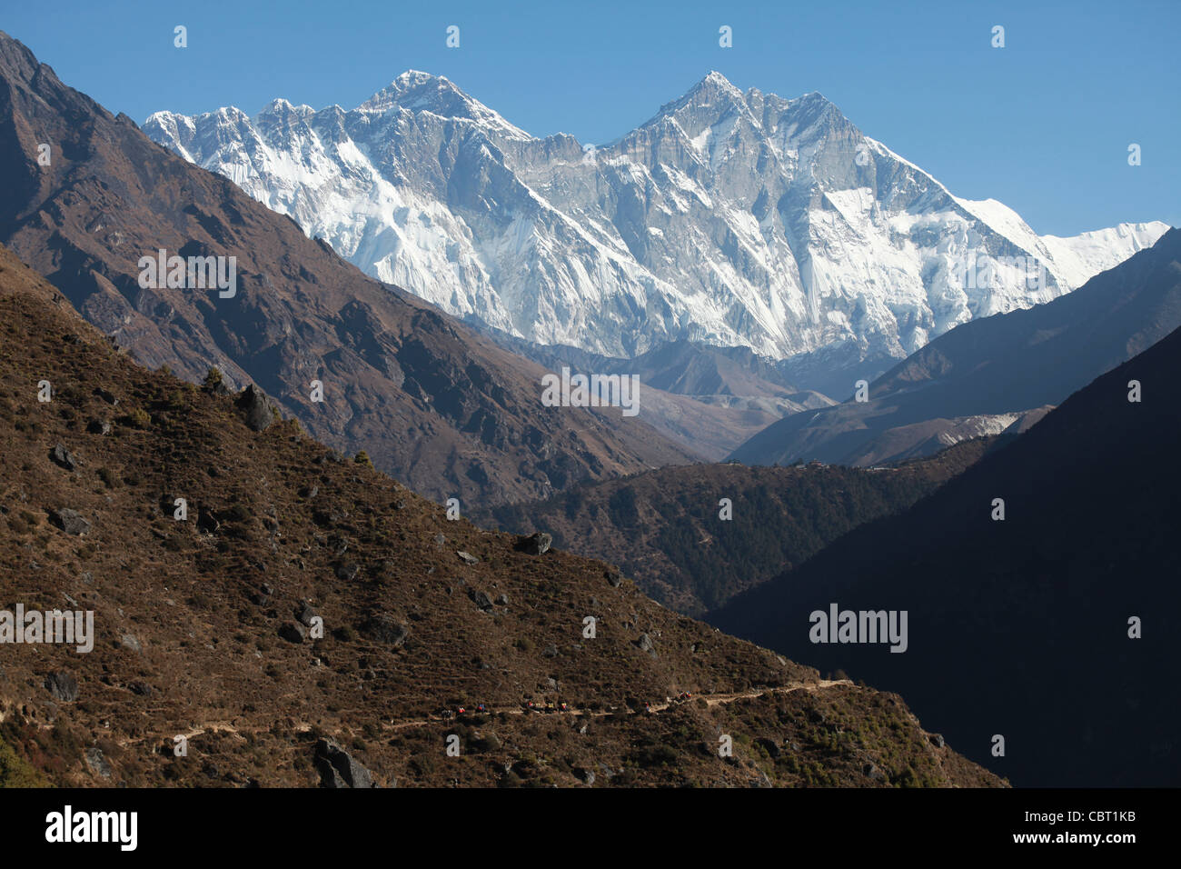 Mount everest summit panorama view hi-res stock photography and images ...