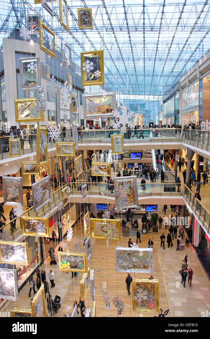 Bullring Shopping and Leisure Centre at Christmas, Birmingham, West Midlands, England, United Kingdom Stock Photo