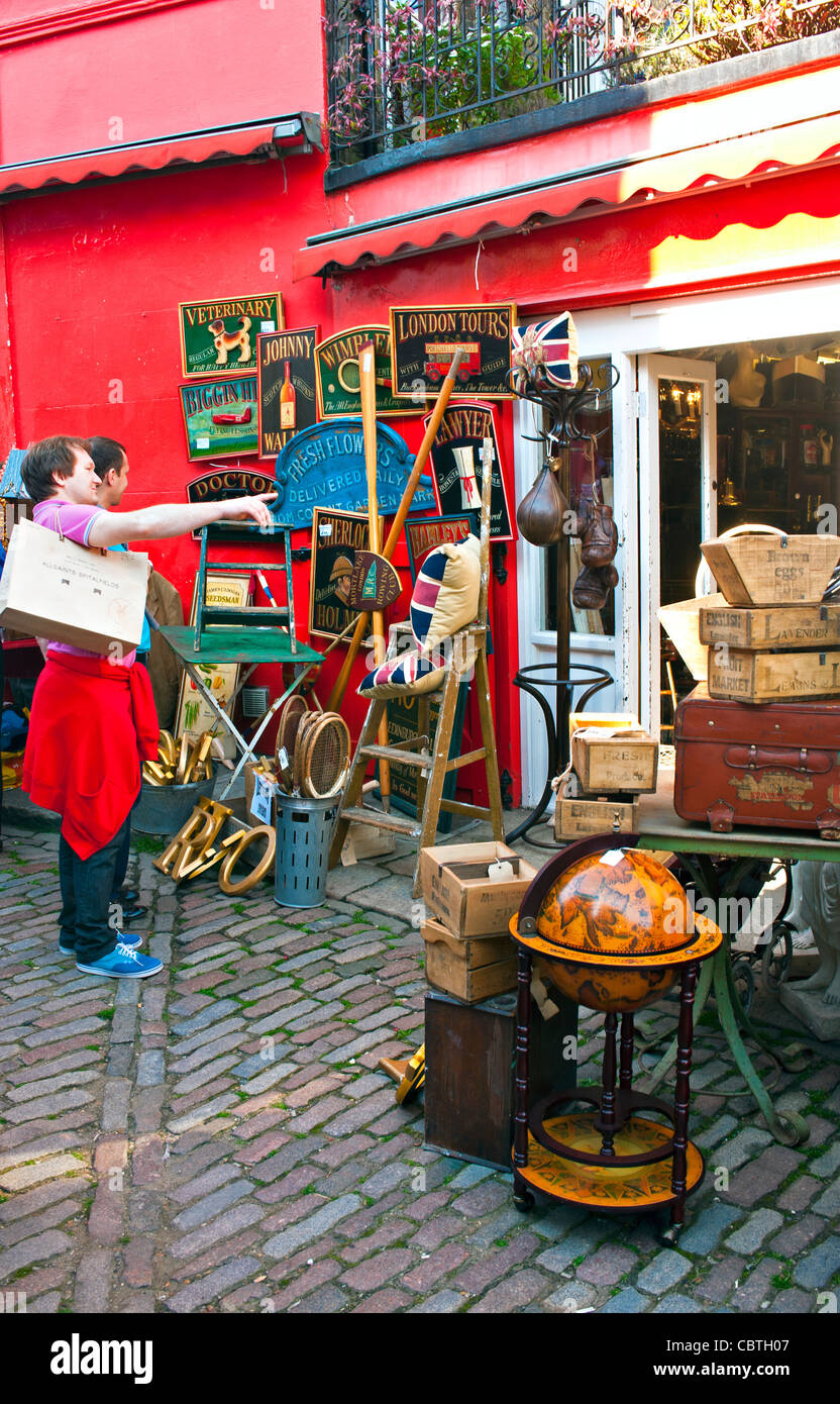 Portobello road flea market hires stock photography and images Alamy