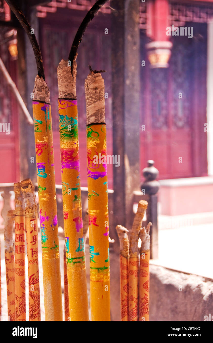 Taoism incense hires stock photography and images Alamy