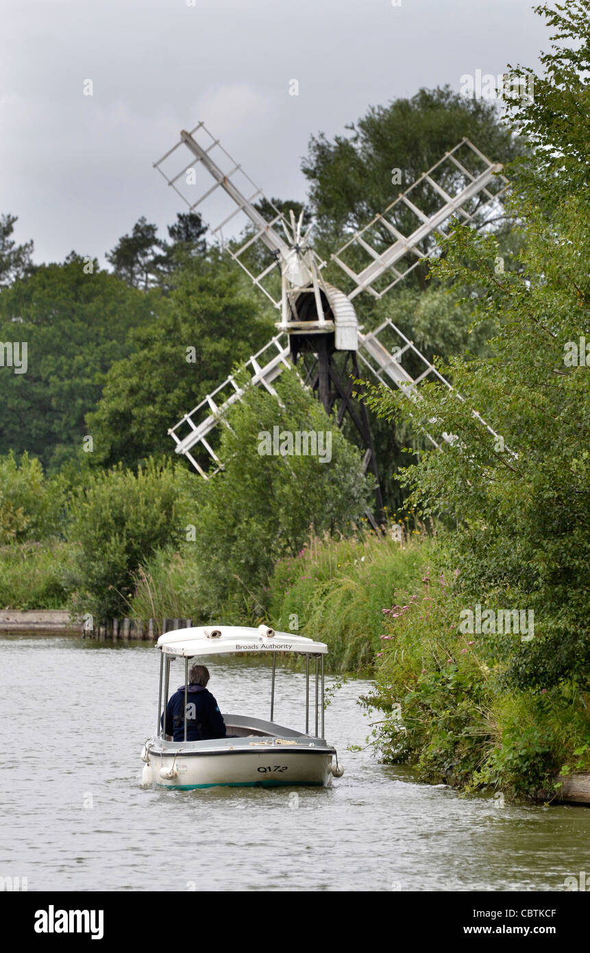 Electric Boat Norfolk Broads Stock Photos & Electric Boat Norfolk Broads Stock Images Alamy