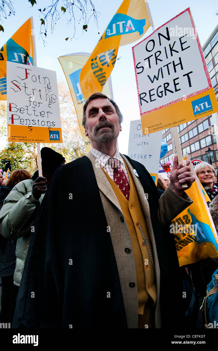 Strikers protest against government  pension reforms in Britain's first mass strike in 30 years. London,  UK. 30th Nov 2011 Stock Photo