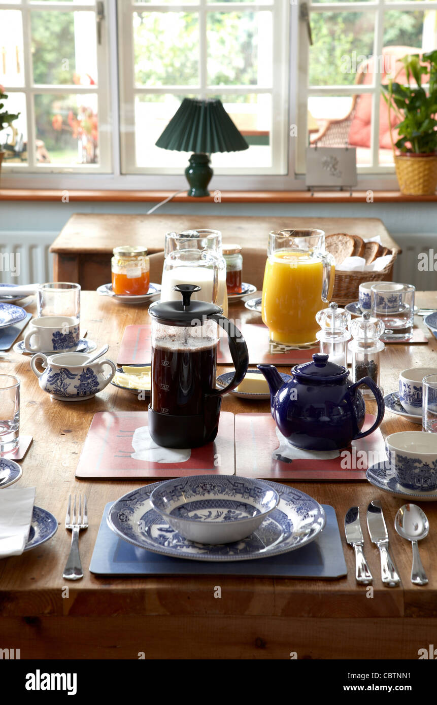 English breakfast table deals