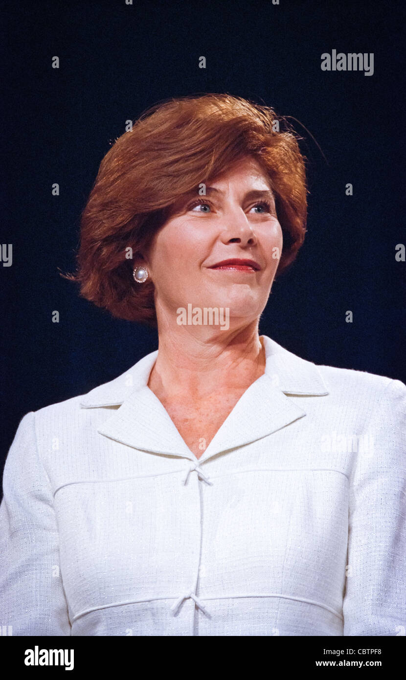 Laura Bush, wife of Texas Gov. George W. Bush during a campaign fundraising event June 22, 1999 in Washington, DC. Bush is the frontrunner for the Republican presidential nomination in the Year 2000. Stock Photo