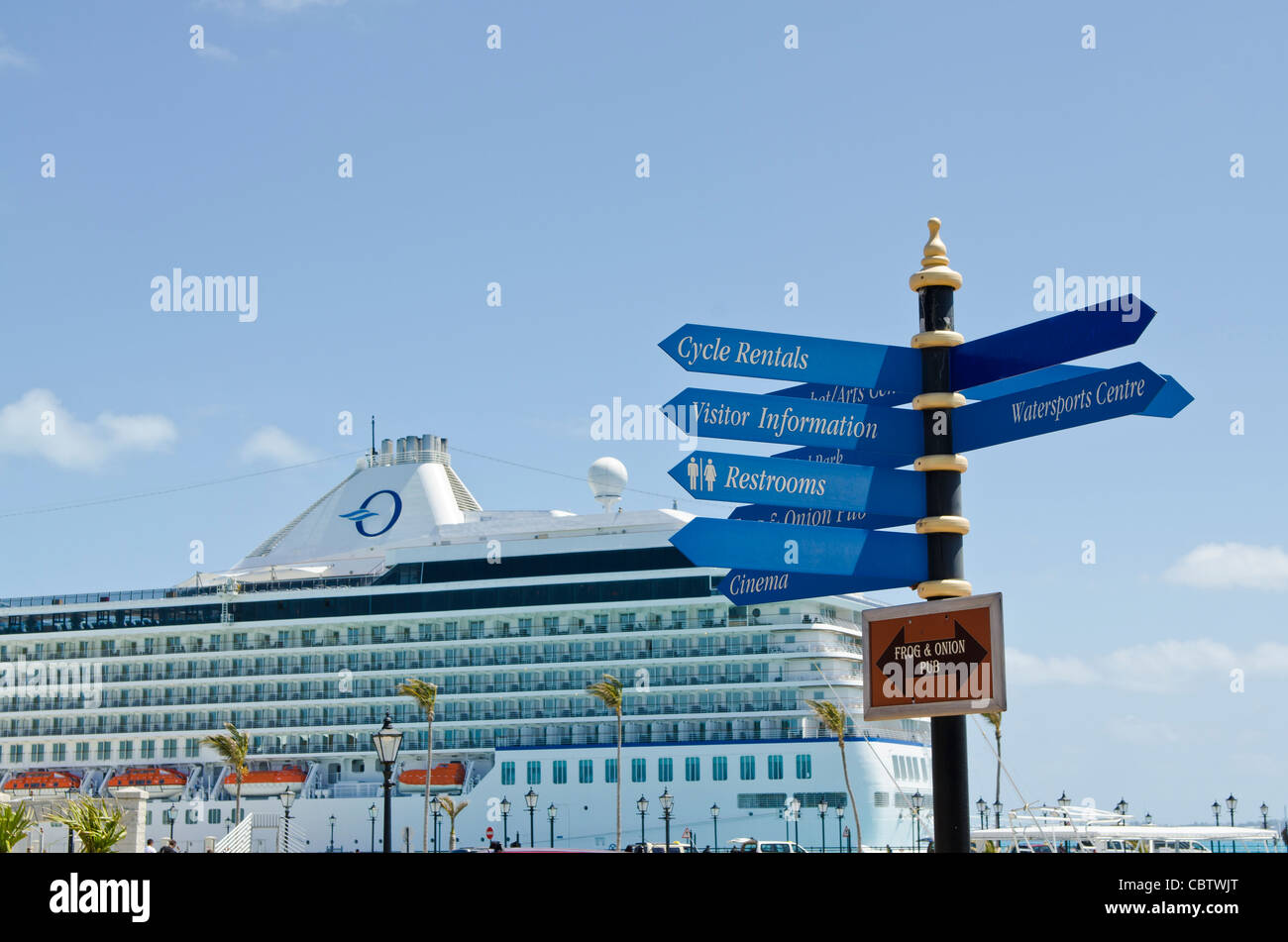 Bermuda Street Sign And Cruise Ship At The Terminal In The Royal Naval Dockyard Bermuda Stock Photo Alamy