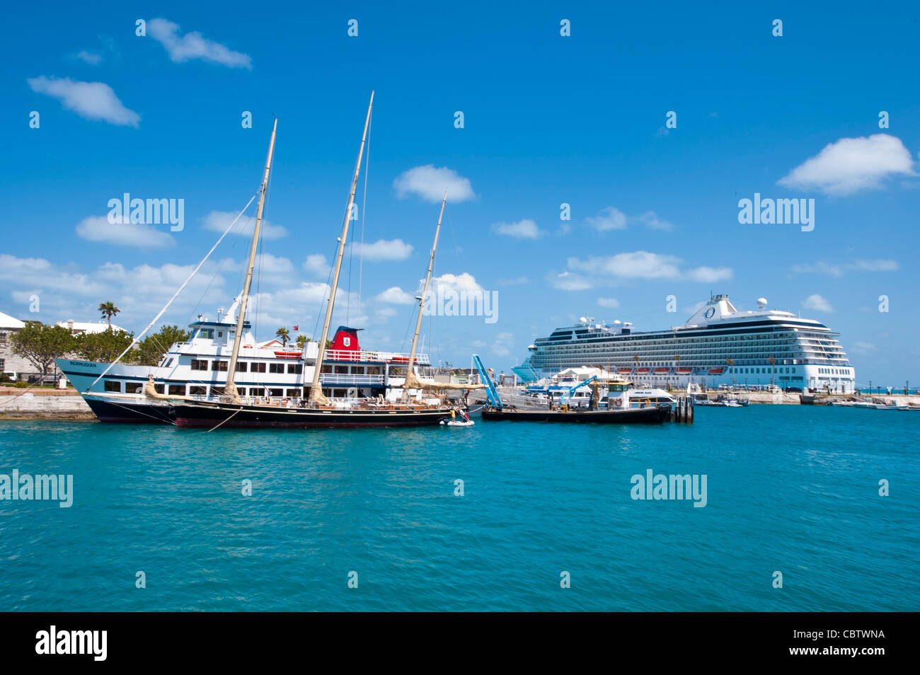 Bermuda Cruise Terminal In The Royal Naval Dockyard Bermuda Stock Photo Alamy