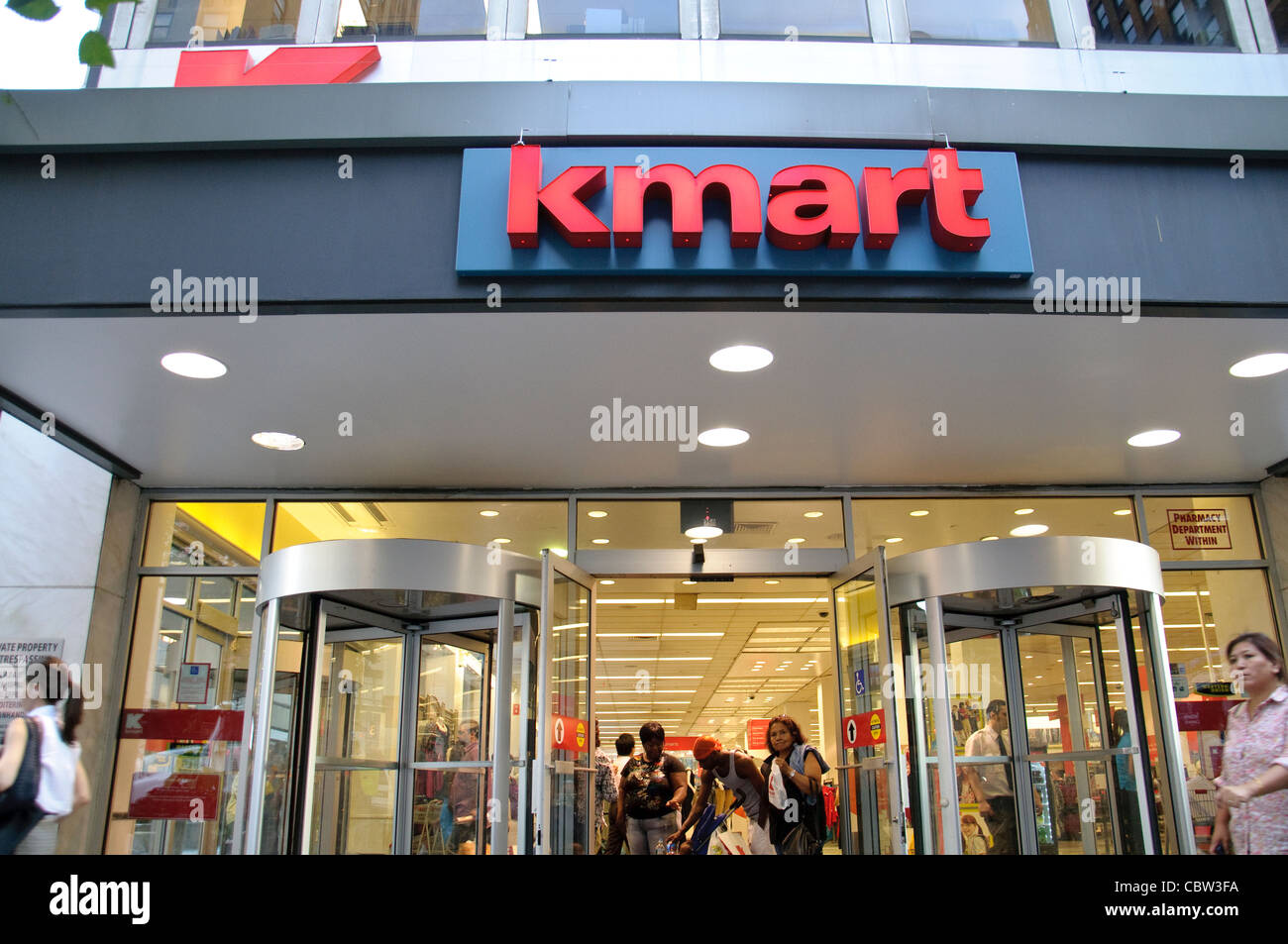 KMART store, August rush hour afternoon, 34 th Street, Herald Square, Manhattan, Broadway, New York City, USA Stock Photo