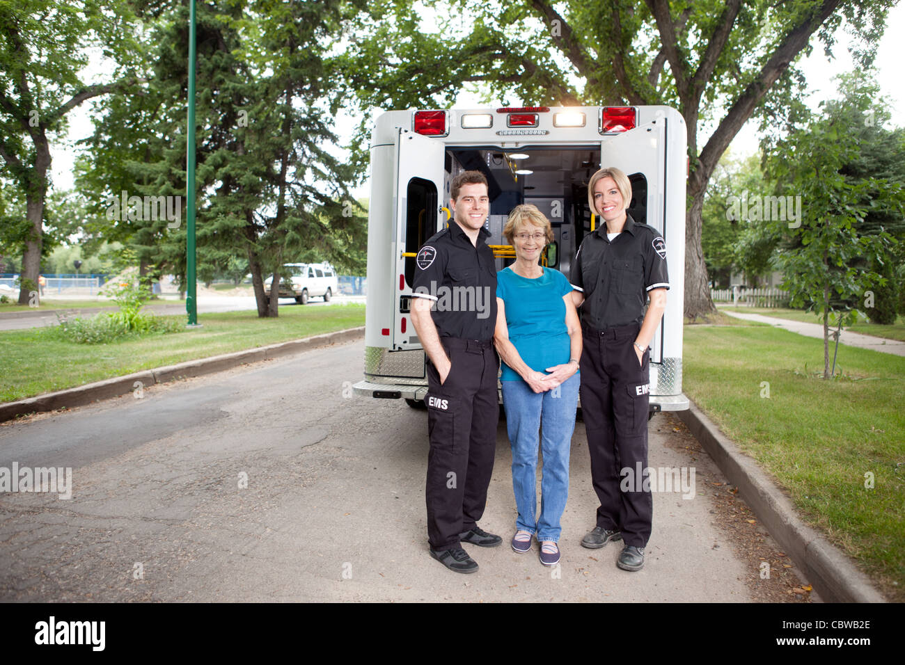 Paramedic ambulance crew hi-res stock photography and images - Alamy
