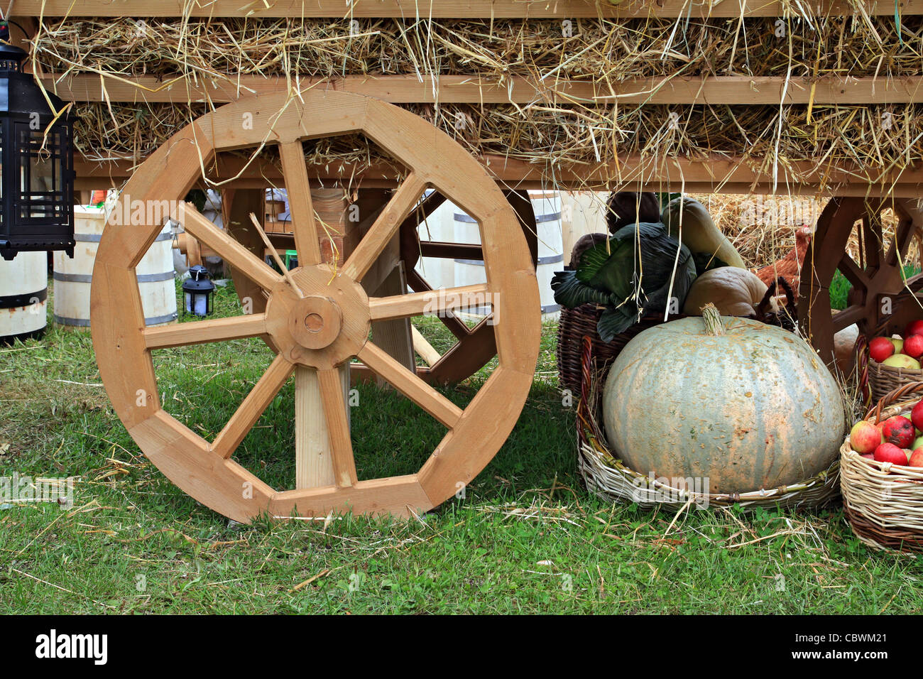 wheel of the oldtime cart Stock Photo Alamy