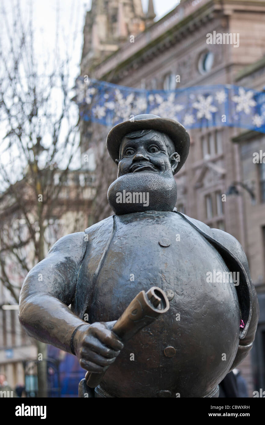 Statue of Desperate Dan from The Dandy Comic in Dundee Stock Photo Alamy