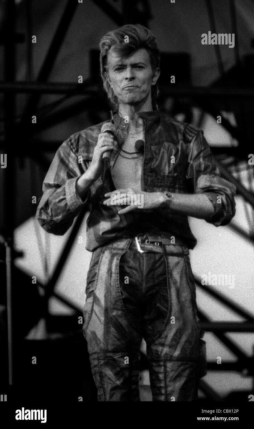 Rock super-star David Bowie plays in the former shipbuilding yard of Eriksberg in Gothenburg in June 1987 Stock Photo